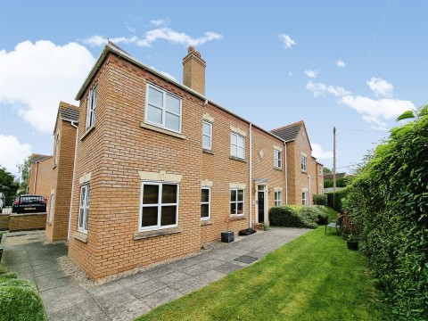 View Full Details for Walnut Tree Court, Higham Ferrers, Northants