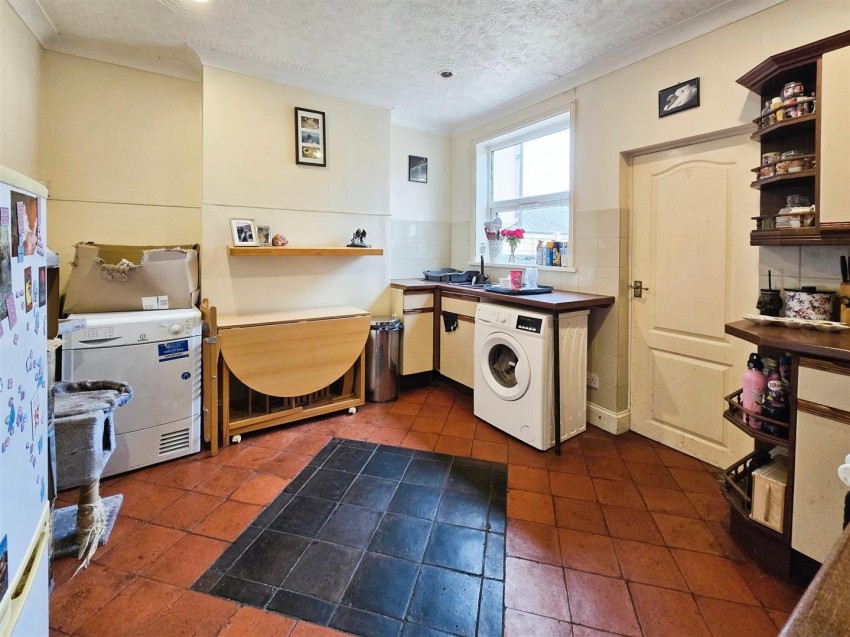 Images for Victoria Road, Rushden, Northants