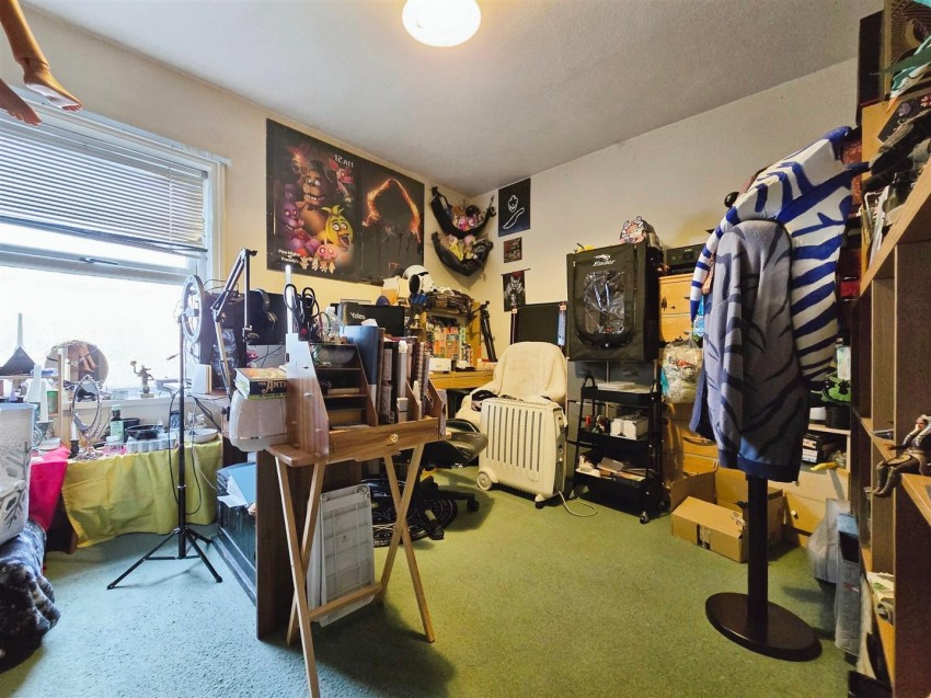 Images for Victoria Road, Rushden, Northants