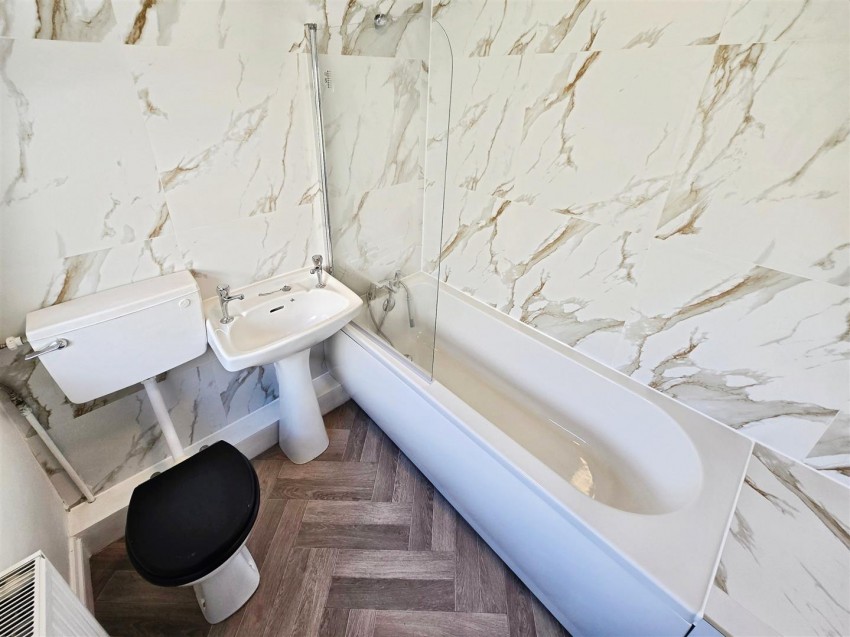 Images for Irthlingborough Road, Finedon, Northants