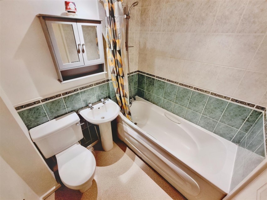 Images for Gordon Street, Rushden, Northants