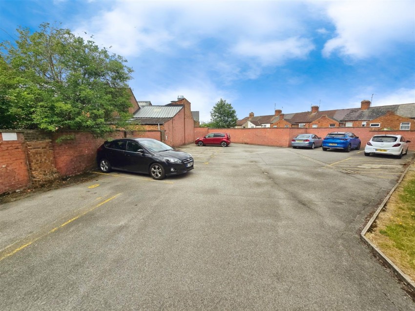 Images for Oliver Close, Rushden, Northants