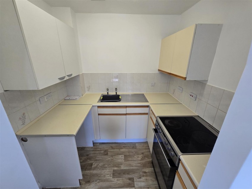 Images for Denbeigh House, Rushden, Northants