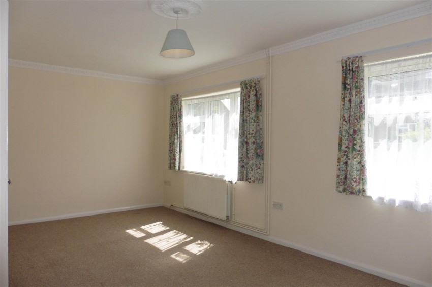 Images for South Grove, Wymington, Northants