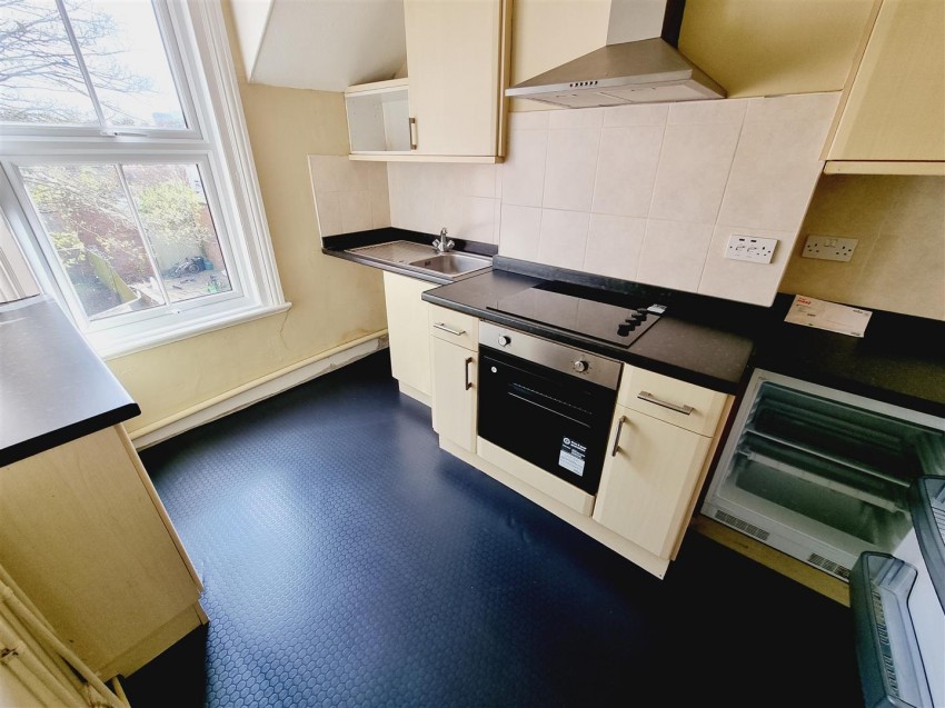 Images for Flat 1, High Street, Rushden, Northants