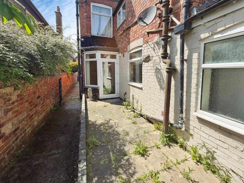 Images for Headlands, Kettering, Northants