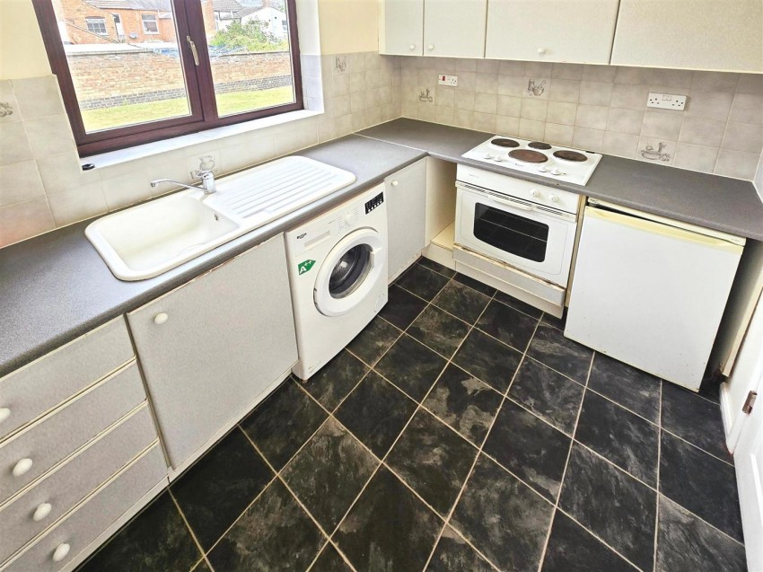 Images for Oliver Close, Rushden, Northants