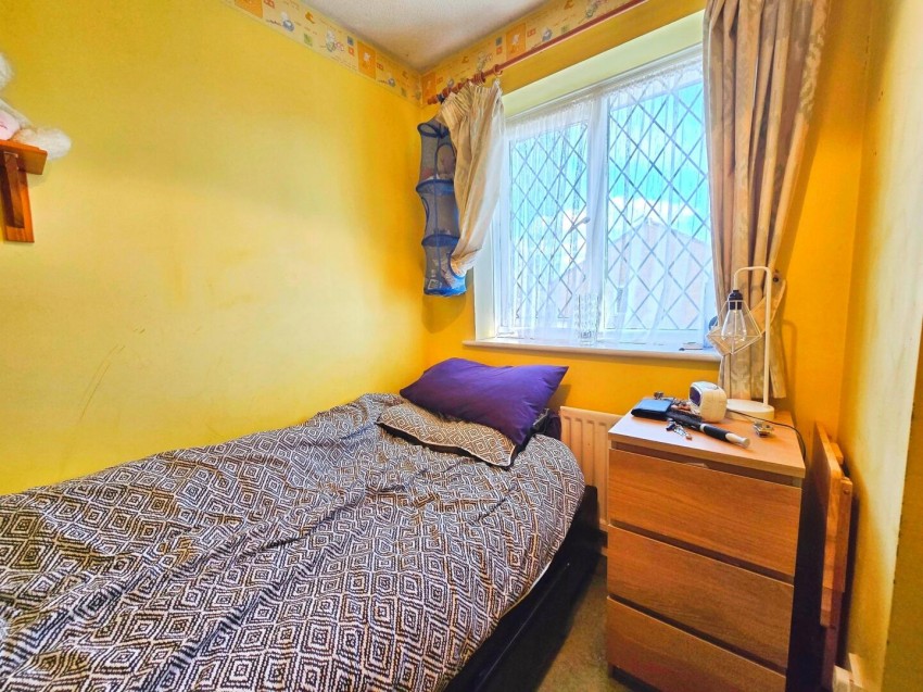 Images for 16 Raglan CloseRushdenNorthants