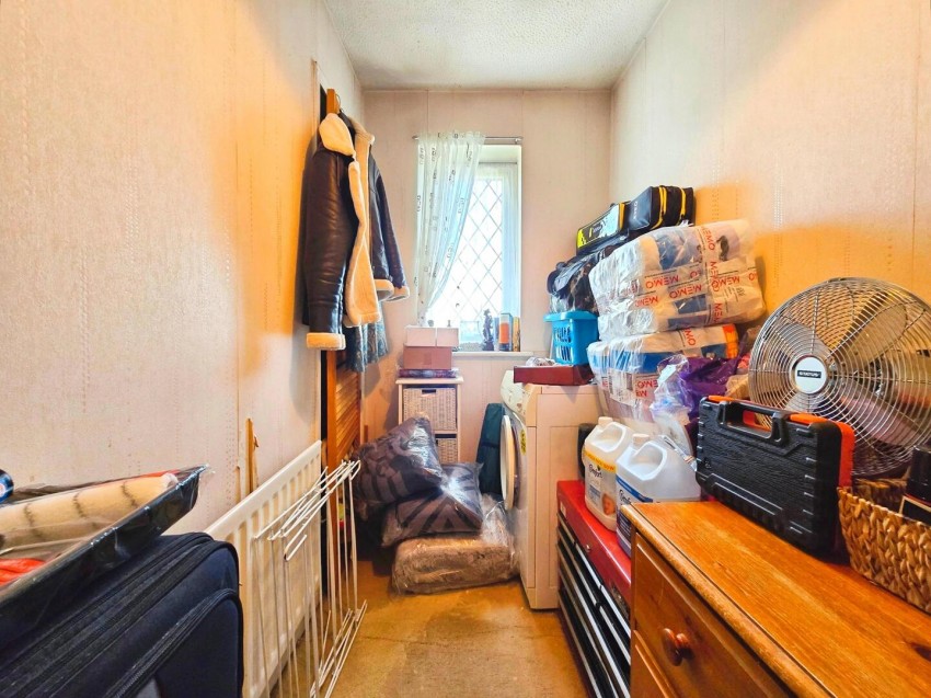 Images for 16 Raglan CloseRushdenNorthants