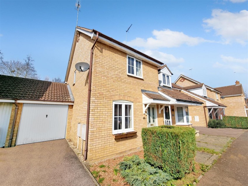 Images for Larkin Gardens, Higham Ferrers, Northants