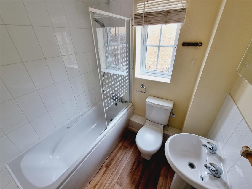 Images for Larkin Gardens, Higham Ferrers, Northants