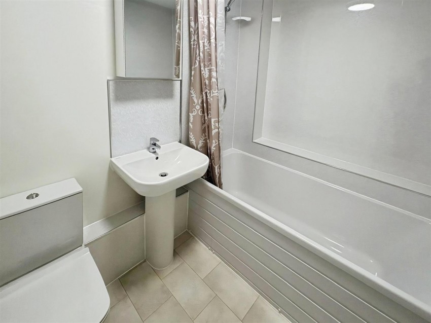 Images for Chatsworth Avenue, Kettering