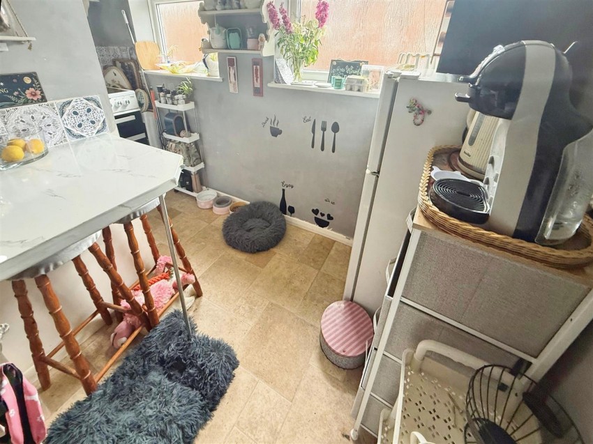 Images for Victoria Road, Rushden, Northants