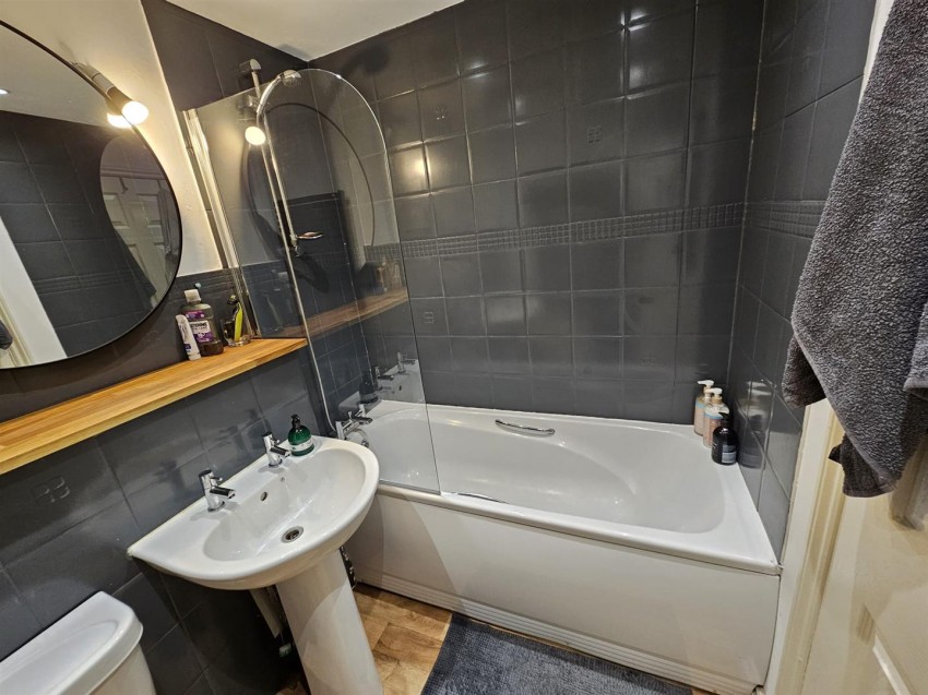 Images for Knoll Court, Reservoir Road, Kettering