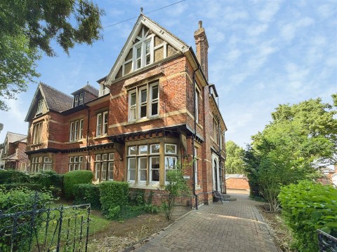 Queensberry Court, Kettering, Northants