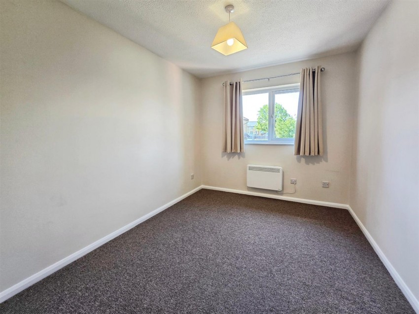 Images for Whites Rise, Irthlingborough, Northants