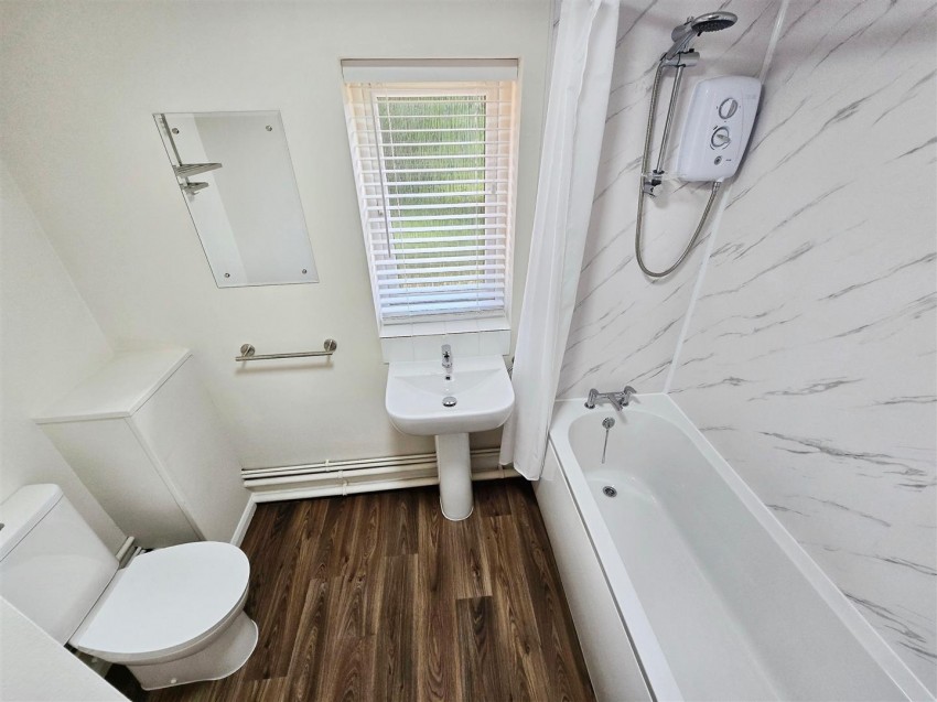Images for Whites Rise, Irthlingborough, Northants